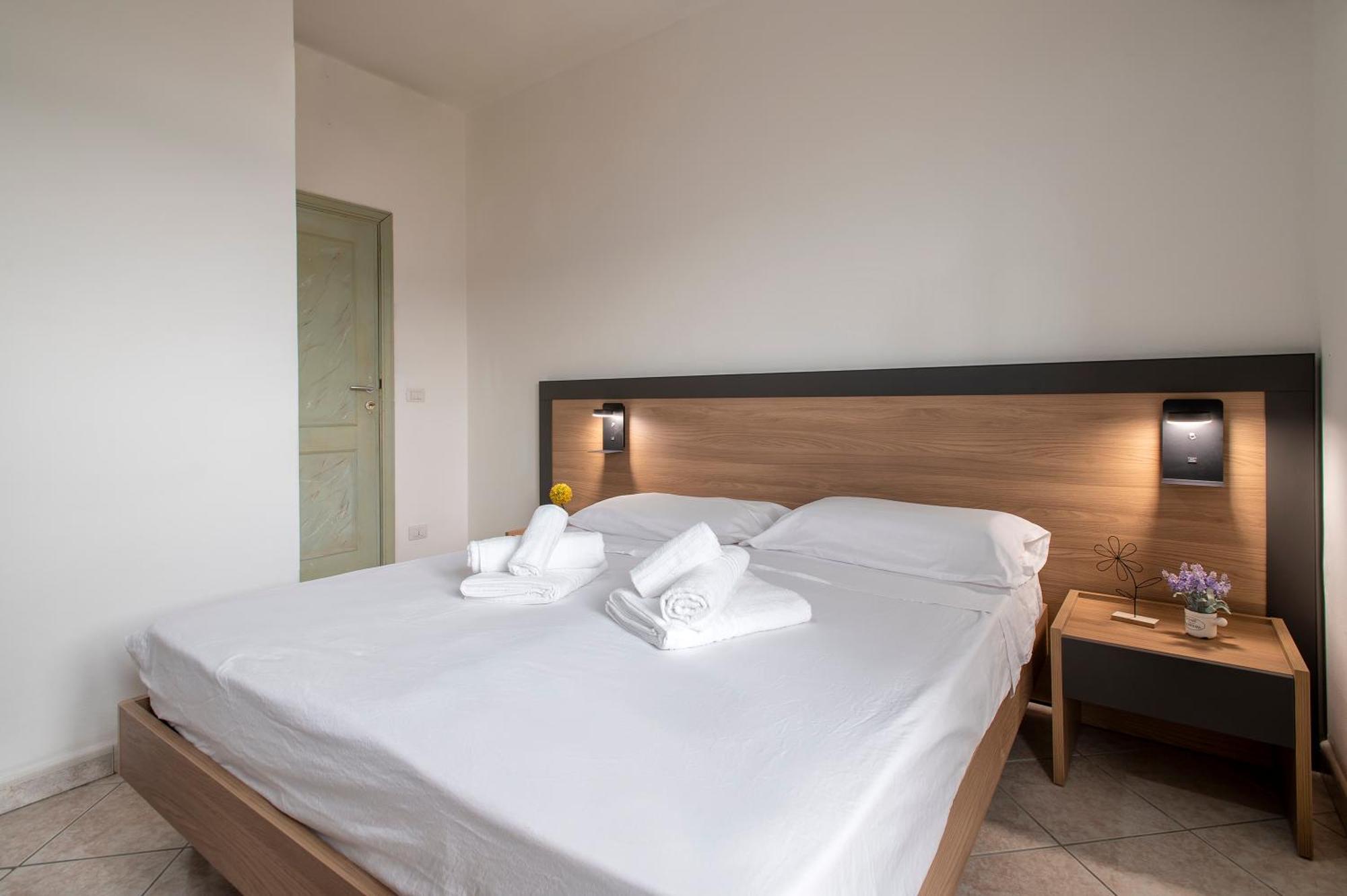 Oasis Guest House Alghero Bagian luar foto