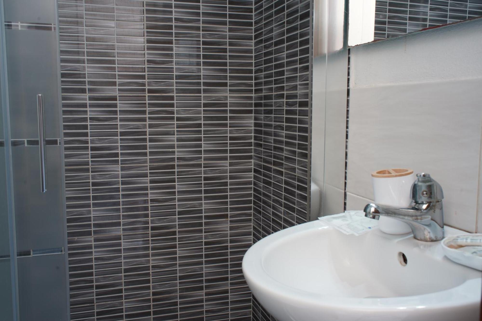 Oasis Guest House Alghero Bagian luar foto