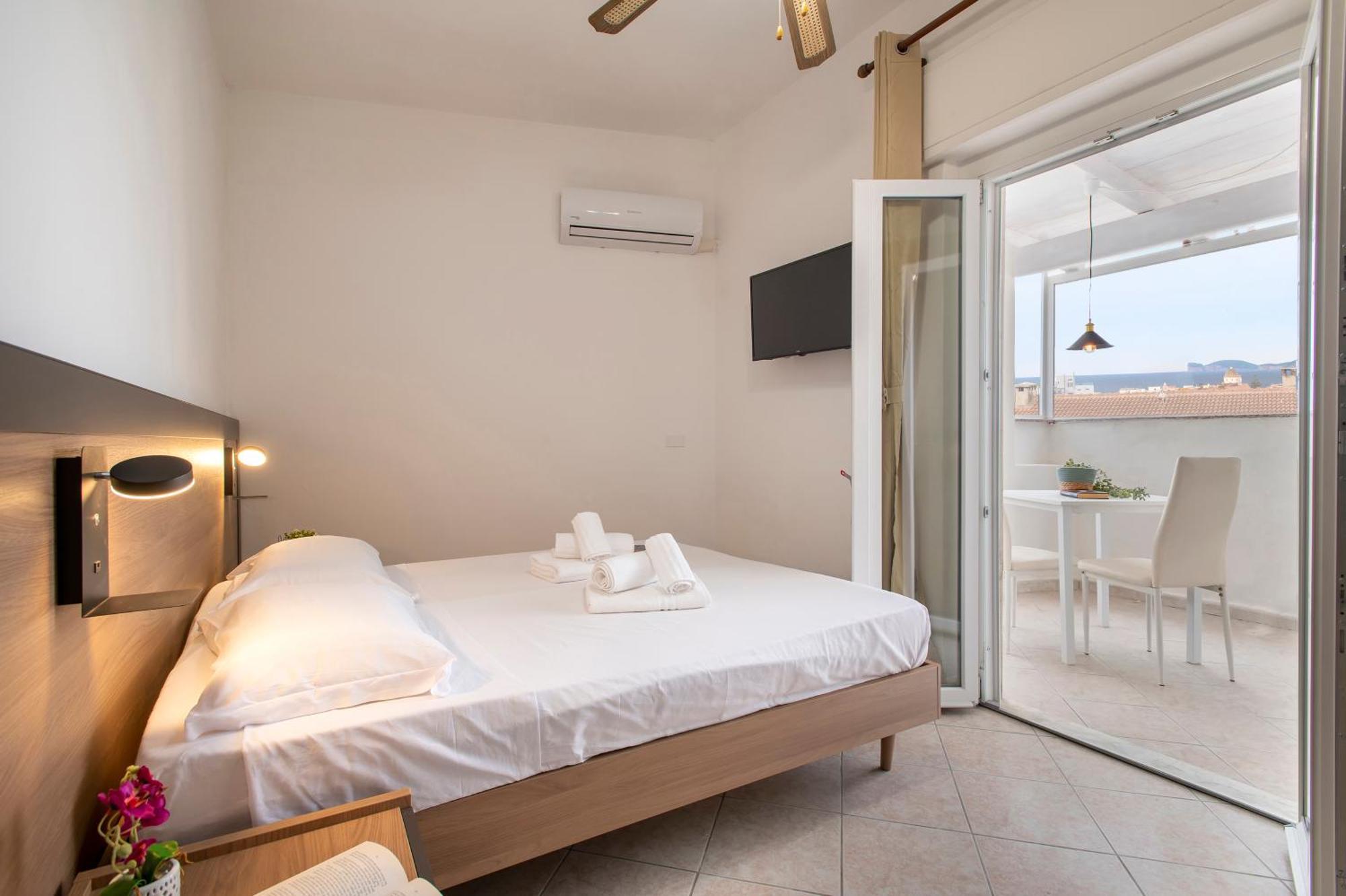 Oasis Guest House Alghero Bagian luar foto