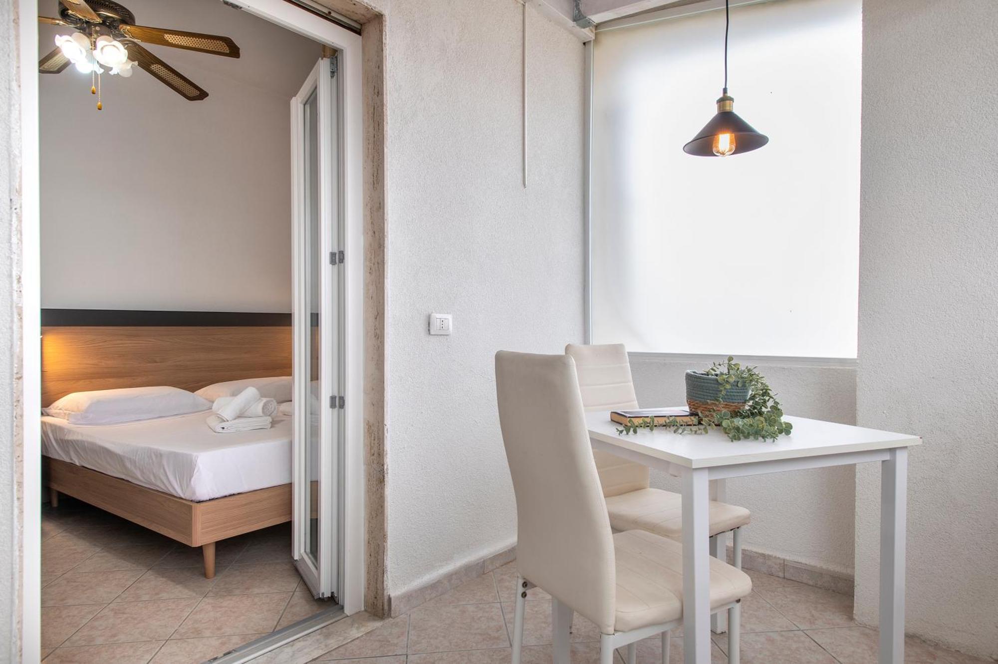 Oasis Guest House Alghero Bagian luar foto