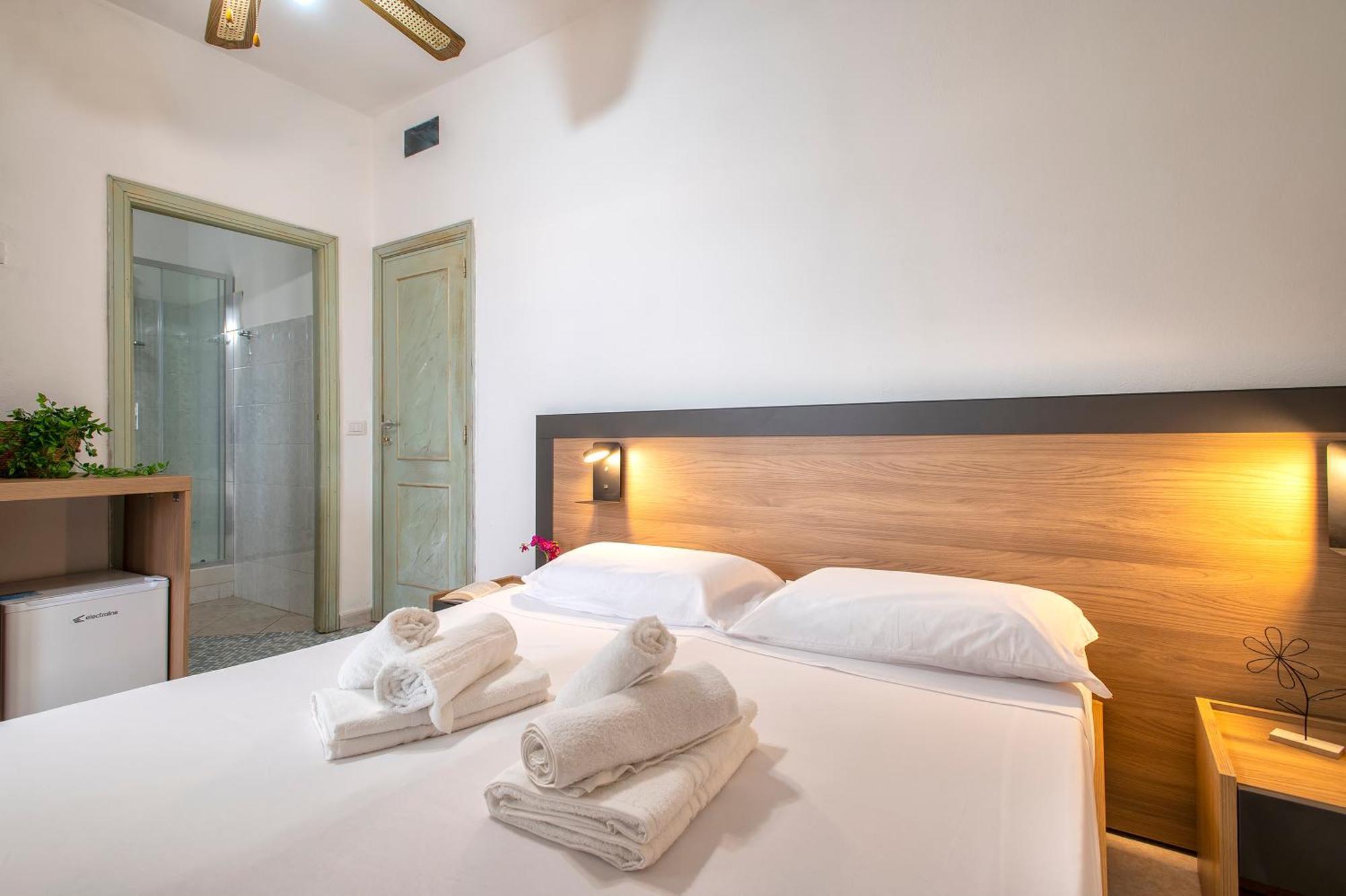 Oasis Guest House Alghero Bagian luar foto