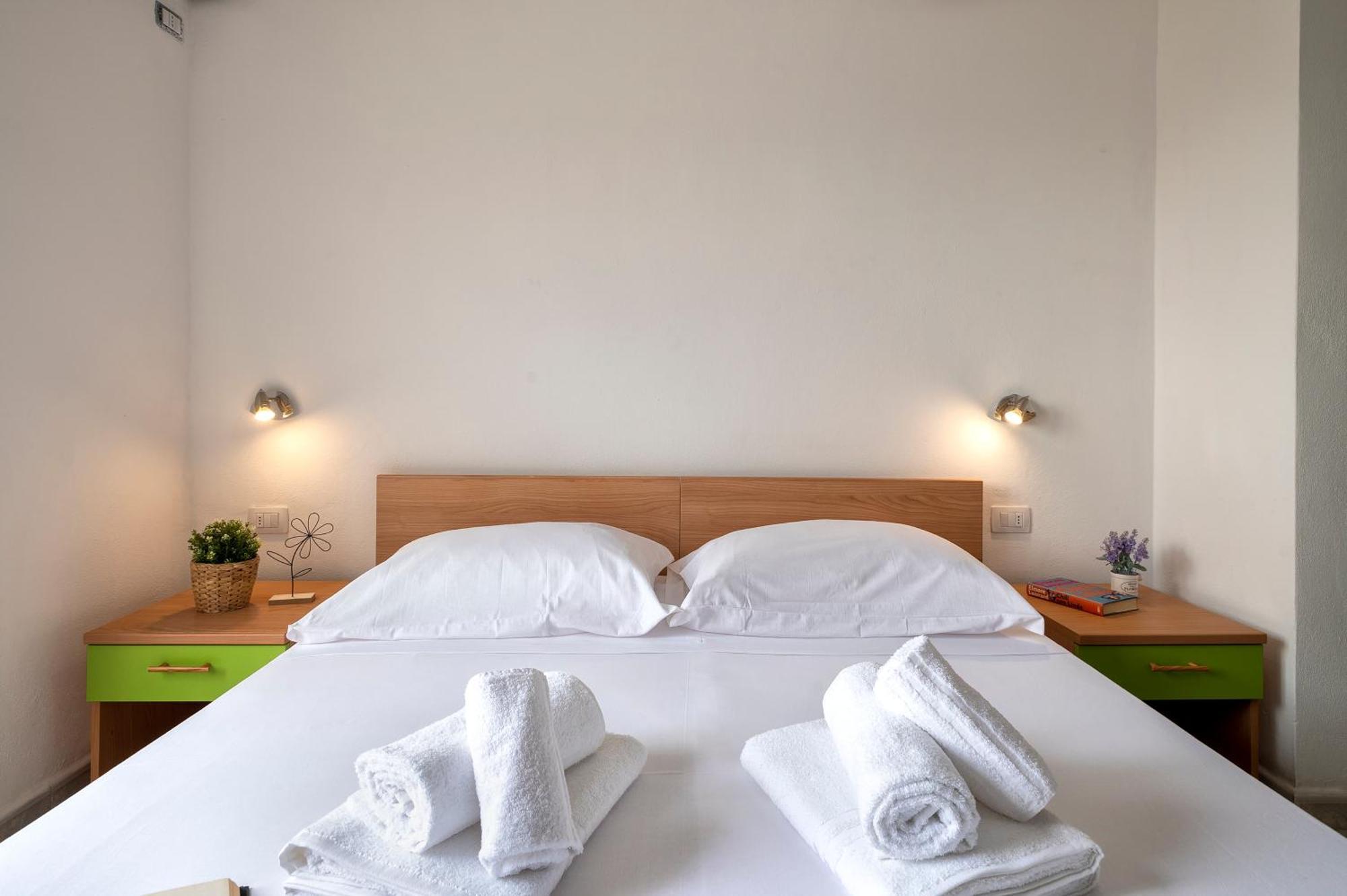 Oasis Guest House Alghero Bagian luar foto