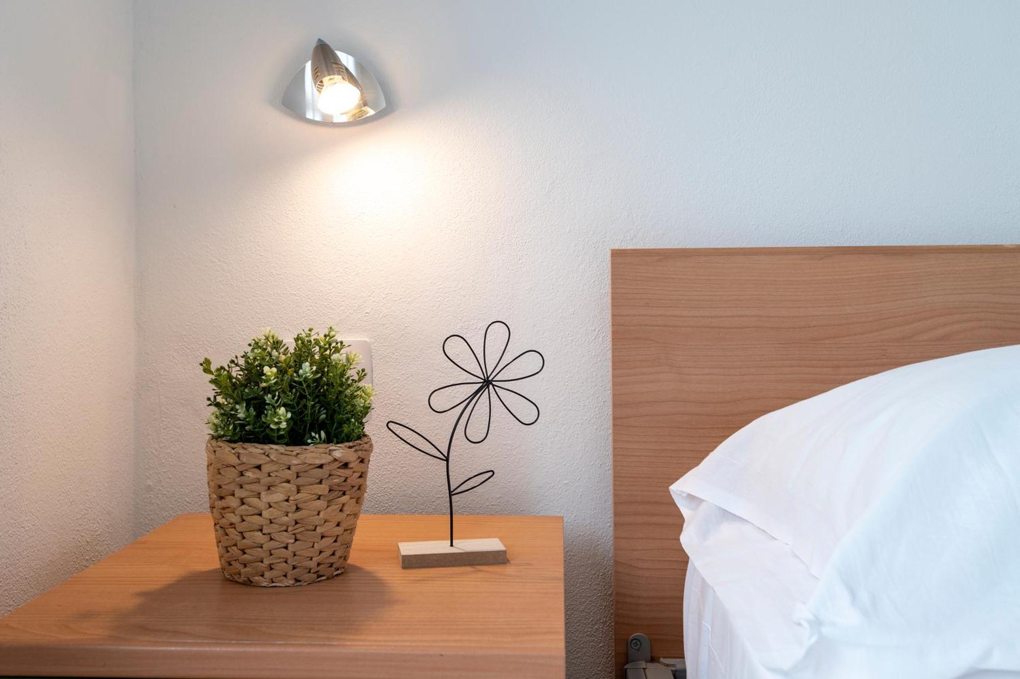 Oasis Guest House Alghero Bagian luar foto