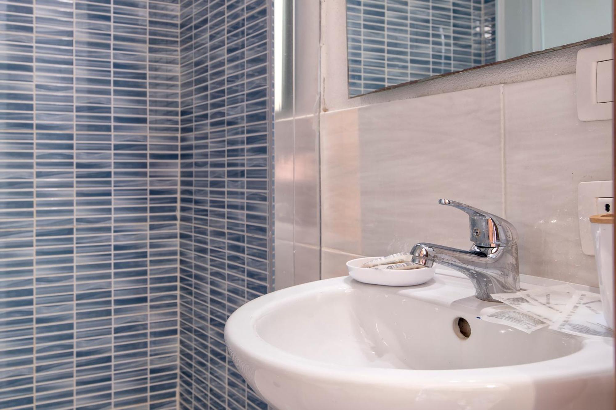 Oasis Guest House Alghero Bagian luar foto