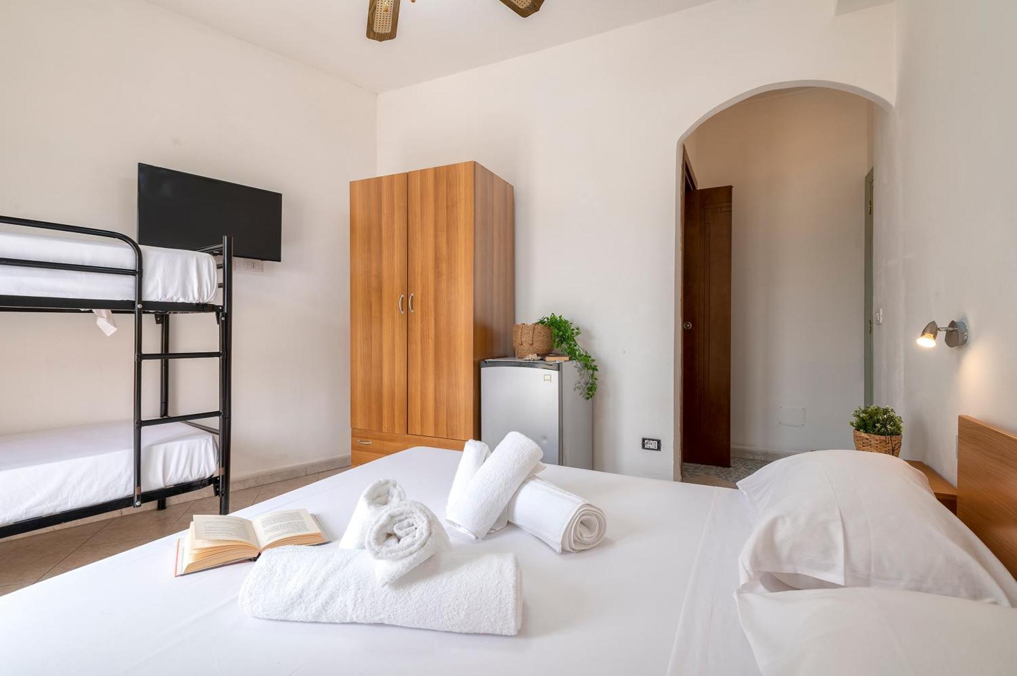 Oasis Guest House Alghero Bagian luar foto