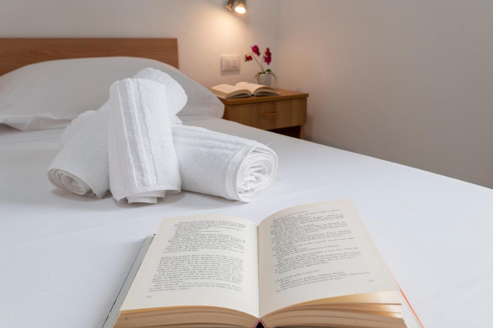 Oasis Guest House Alghero Bagian luar foto